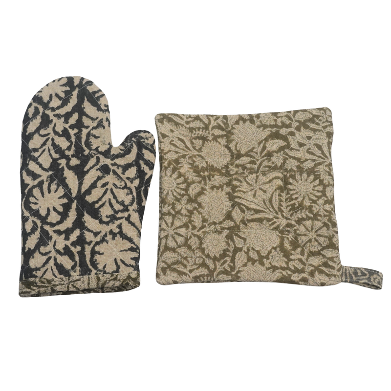 Audu Oven Mitt and Pot Holder Set