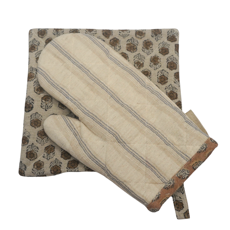 Rotimi Oven Mitt and Pot Holder Set