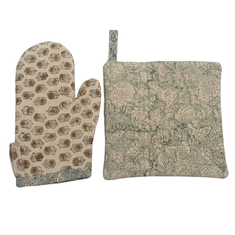 Tomiwa Oven Mitts and Pot Holder Set